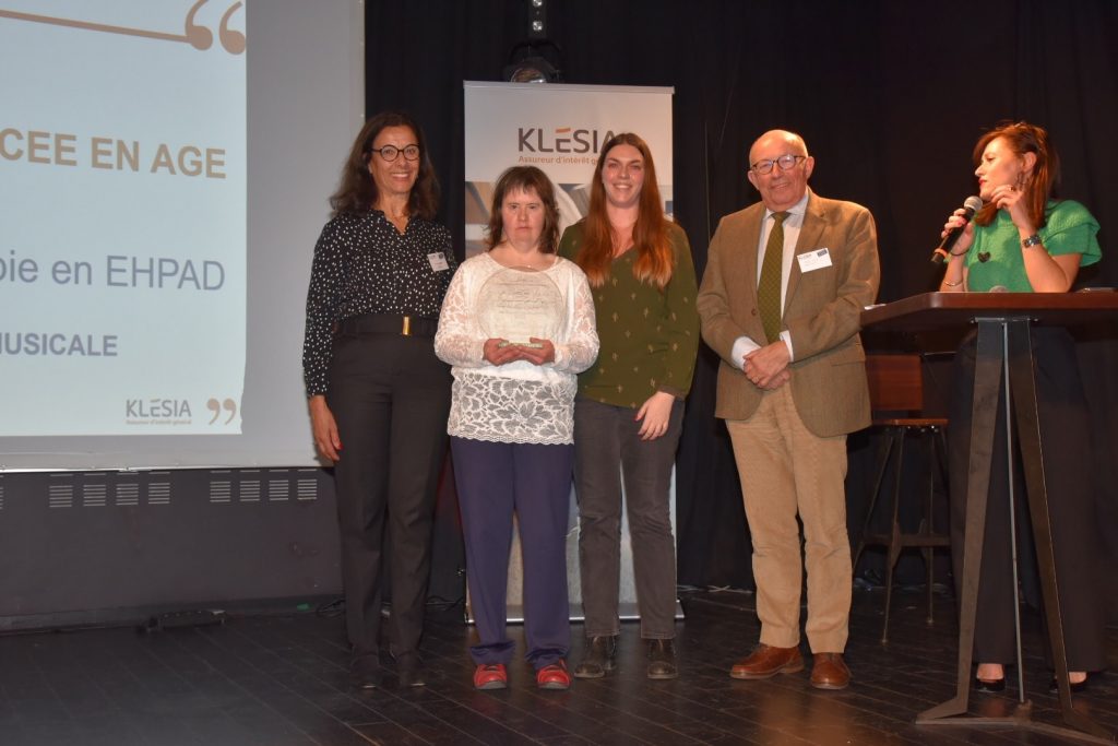 Hélène Gosset et Véronique Isler avec Michel Clair, Khedie Boehm et Elsa Da Costa (qui animait la cérémonie)