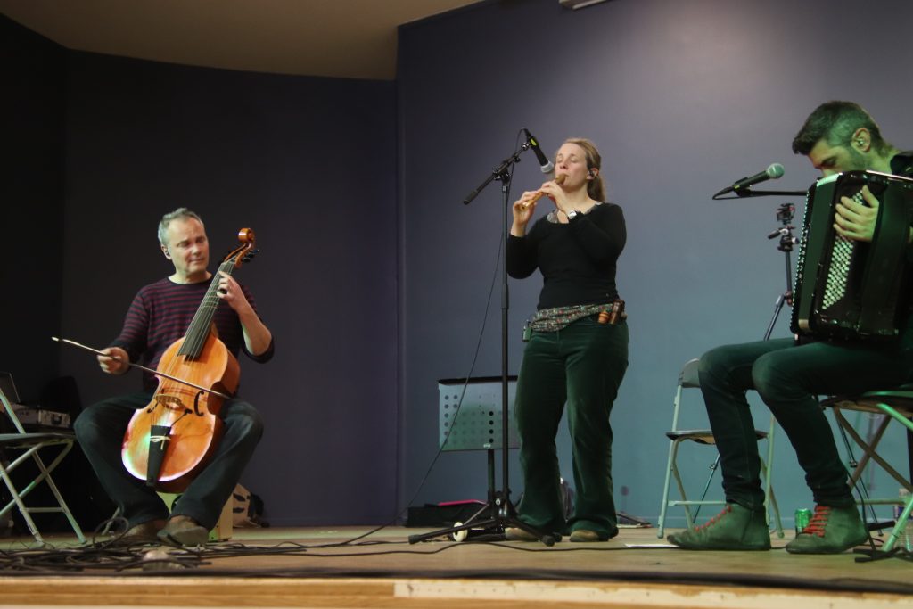 Le trio Le Baluchon sur scène